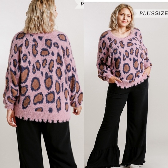 NEW Umgee Animal Print Long Sleeve Pullover Sweater with Distressed Hem - Picture 3 of 11
